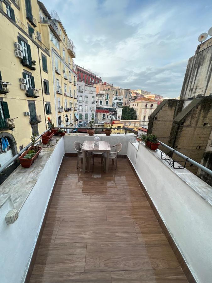 Appartement La Casa Di Marty à Naples Extérieur photo